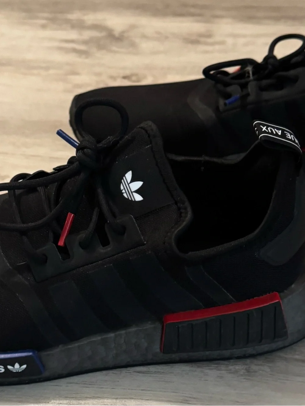 EUC Adidas | NMD R1 Black | sz 9.5 - Picture 6 of 7